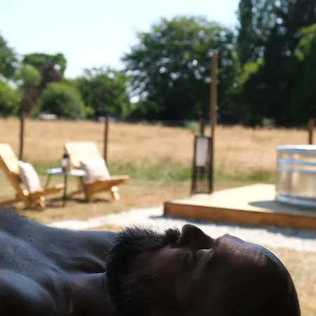 Mesnil & Nuit - Hebergements Insolites En Campagne Normande * Gisay