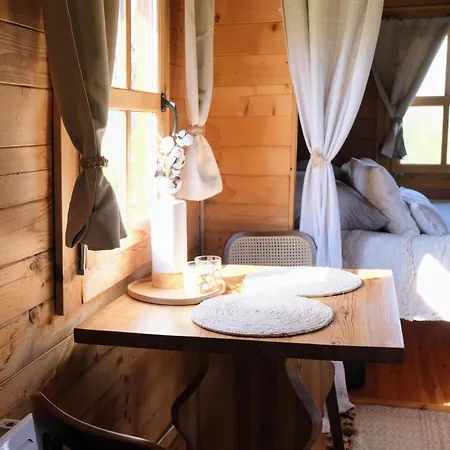 Mesnil & Nuit - Hebergements Insolites En Campagne Normande * Gisay